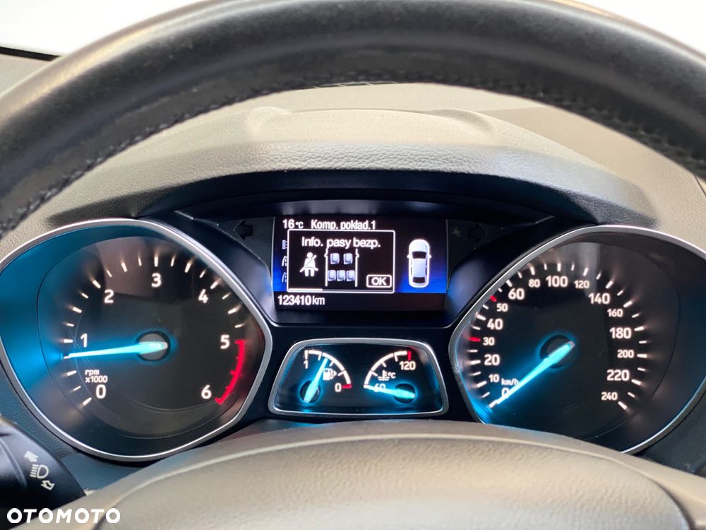 Ford Kuga 2.0 TDCi FWD Titanium - 24