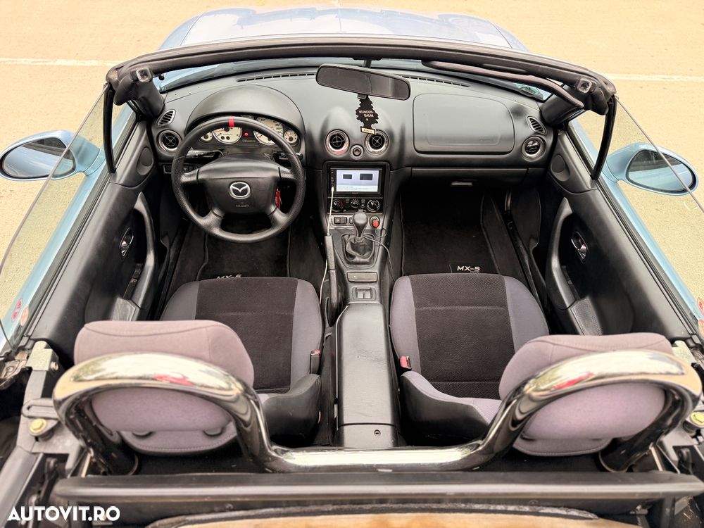 Mazda MX-5 1.6i - 8