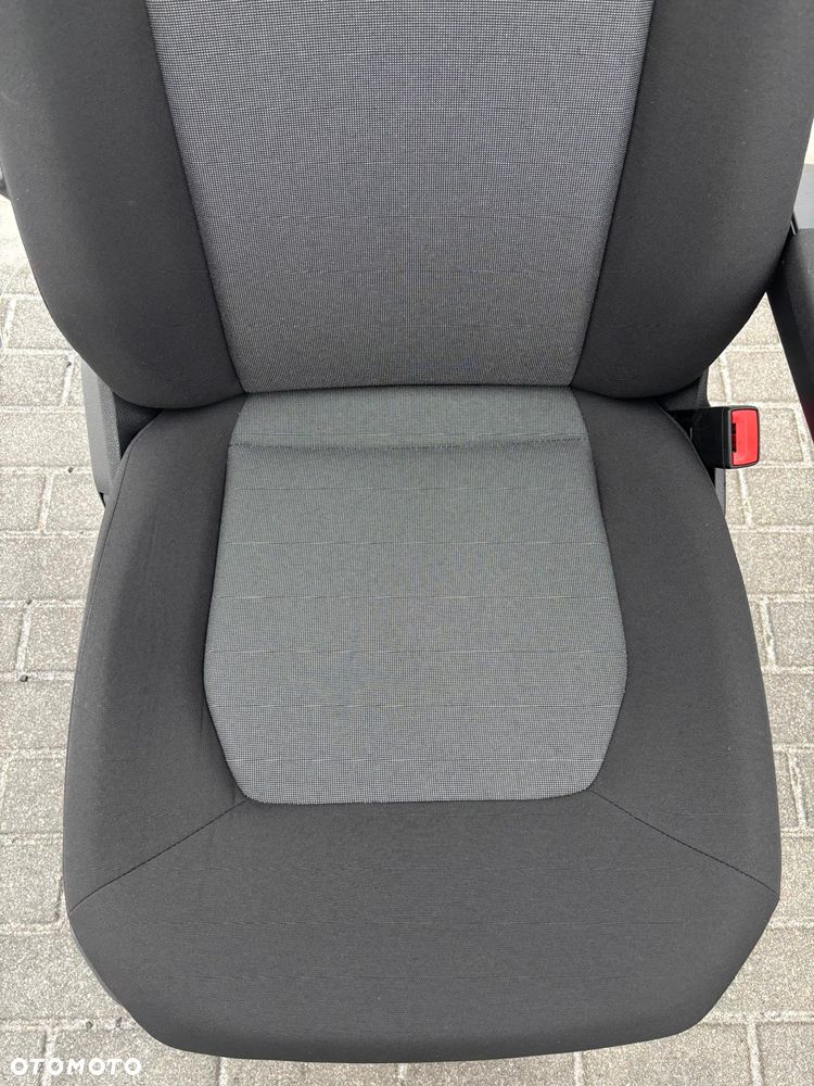 Fotel pasażera podłokietniki VW Crafter II MAN TGE - 2