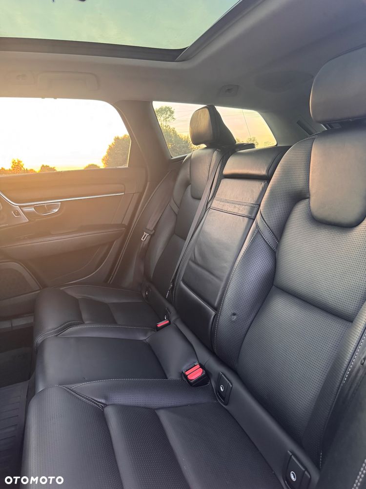 Volvo V90 Cross Country T6 AWD Pro - 19