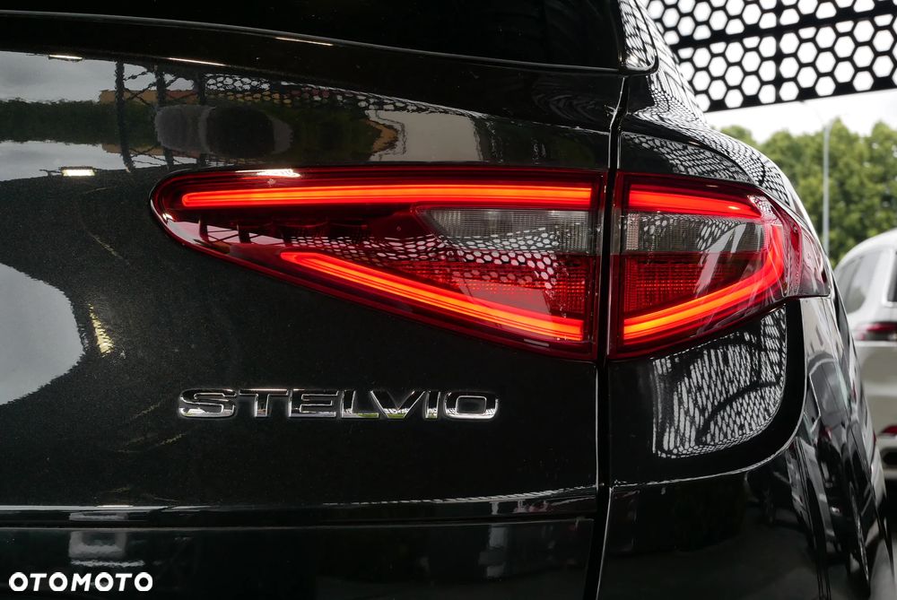 Alfa Romeo Stelvio 2.0 Turbo TI Q4 - 38
