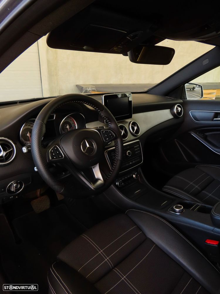 Mercedes-Benz GLA 180 d Urban Aut. - 10