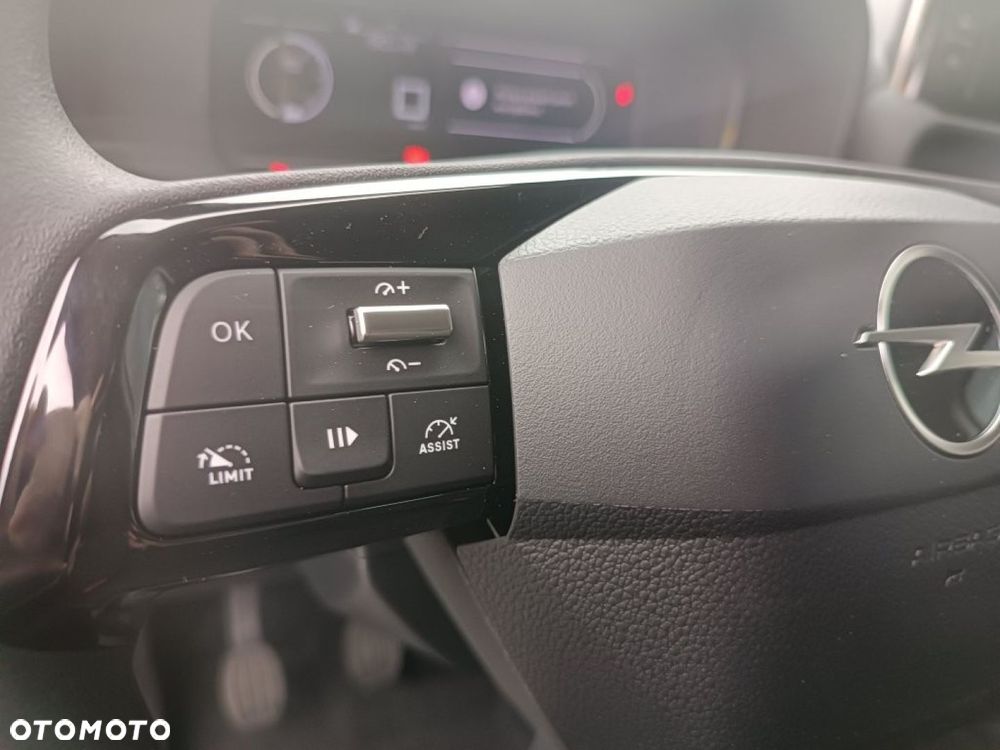 Opel COMBO - 19