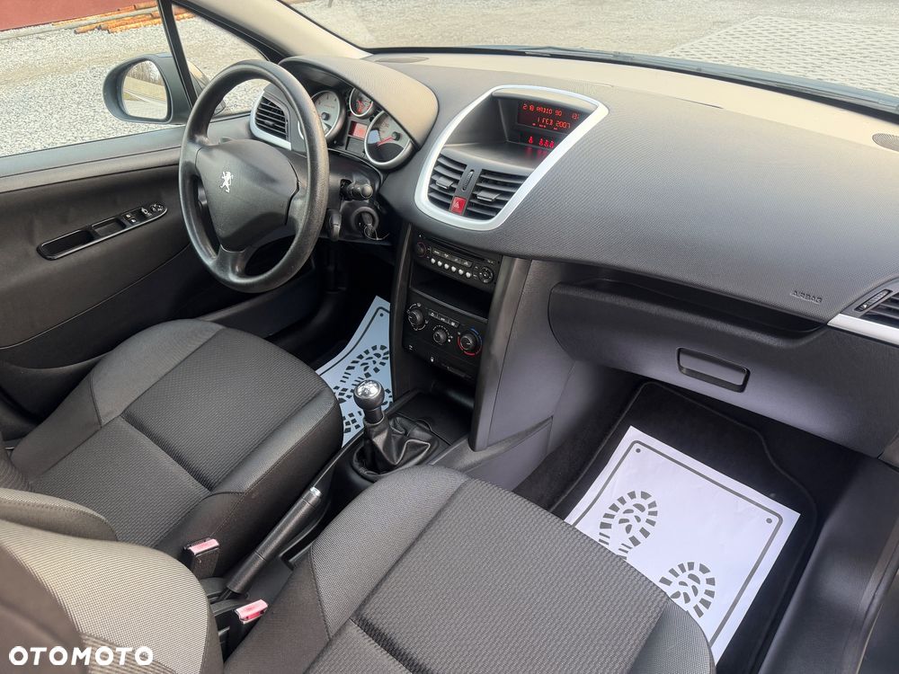 Peugeot 207 1.4 - 24