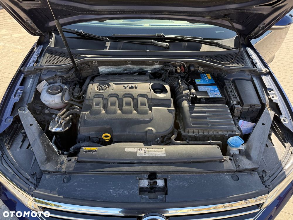 Volkswagen Passat 2.0 TDI SCR DSG Comfortline - 31