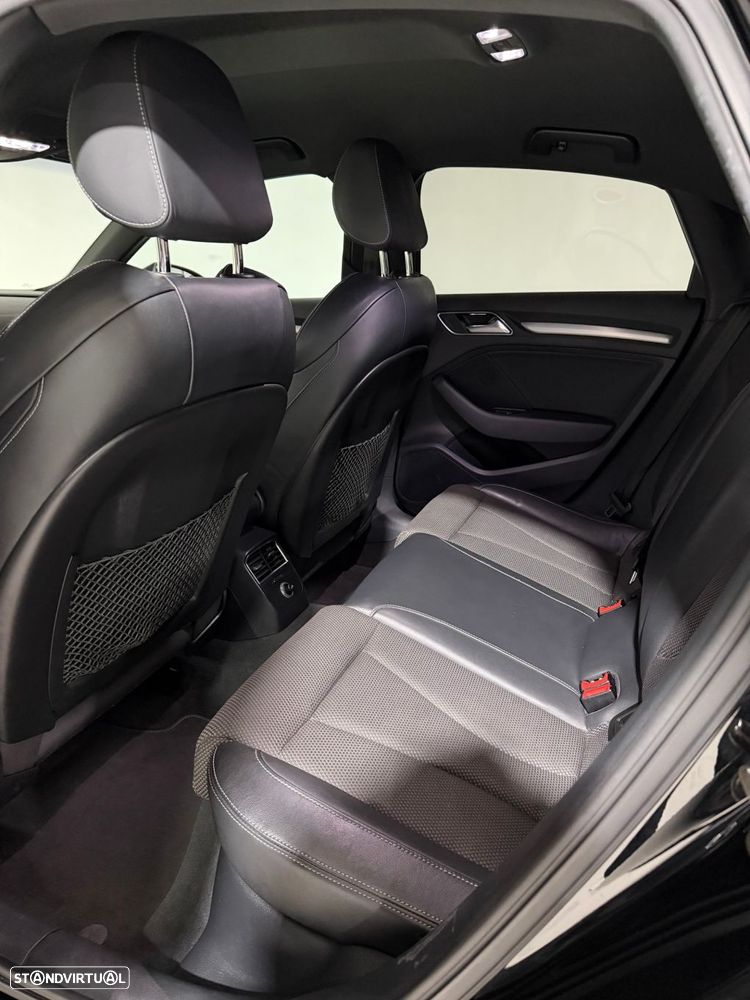 Audi A3 Limousine 30 TFSI S line - 19