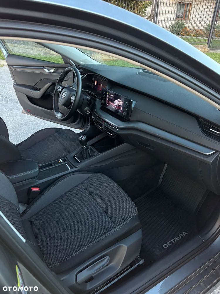 Skoda Octavia 2.0 TDI Active - 11