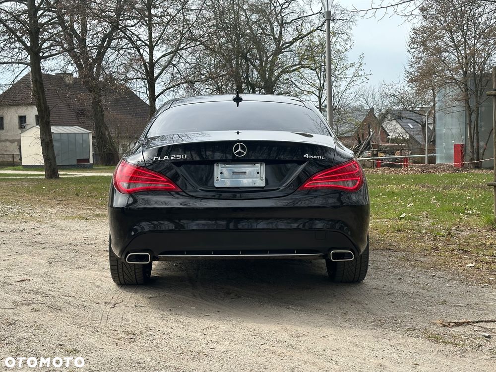 Mercedes-Benz CLA 250 4-Matic - 4