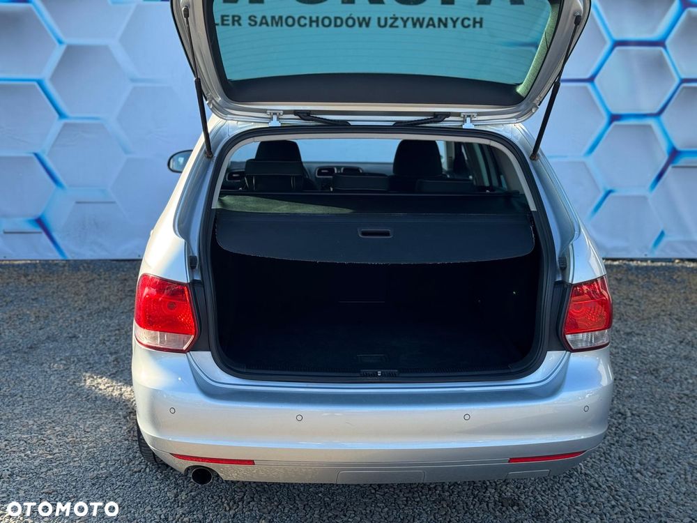 Volkswagen Golf 1.6 TDI DPF BlueMotion Technology MATCH - 17