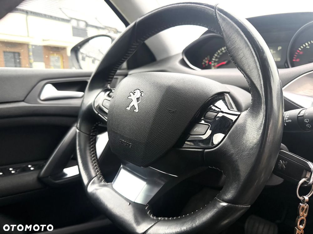Peugeot 308 SW BlueHDi 150 EAT6 Stop & Start Allure - 13