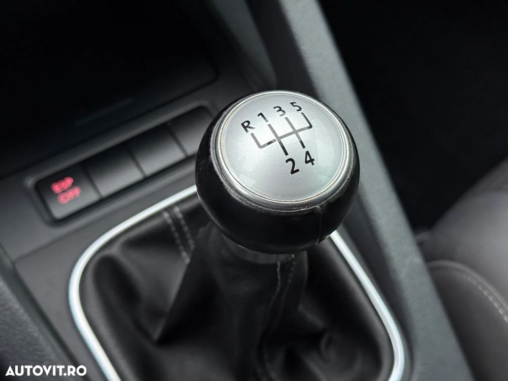 Volkswagen Golf 1.6 Edition - 14