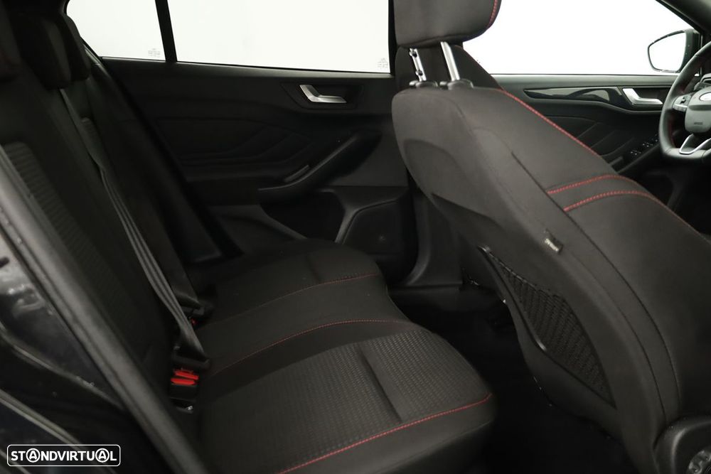 Ford Focus 1.0 EcoBoost MHEV ST-Line - 21
