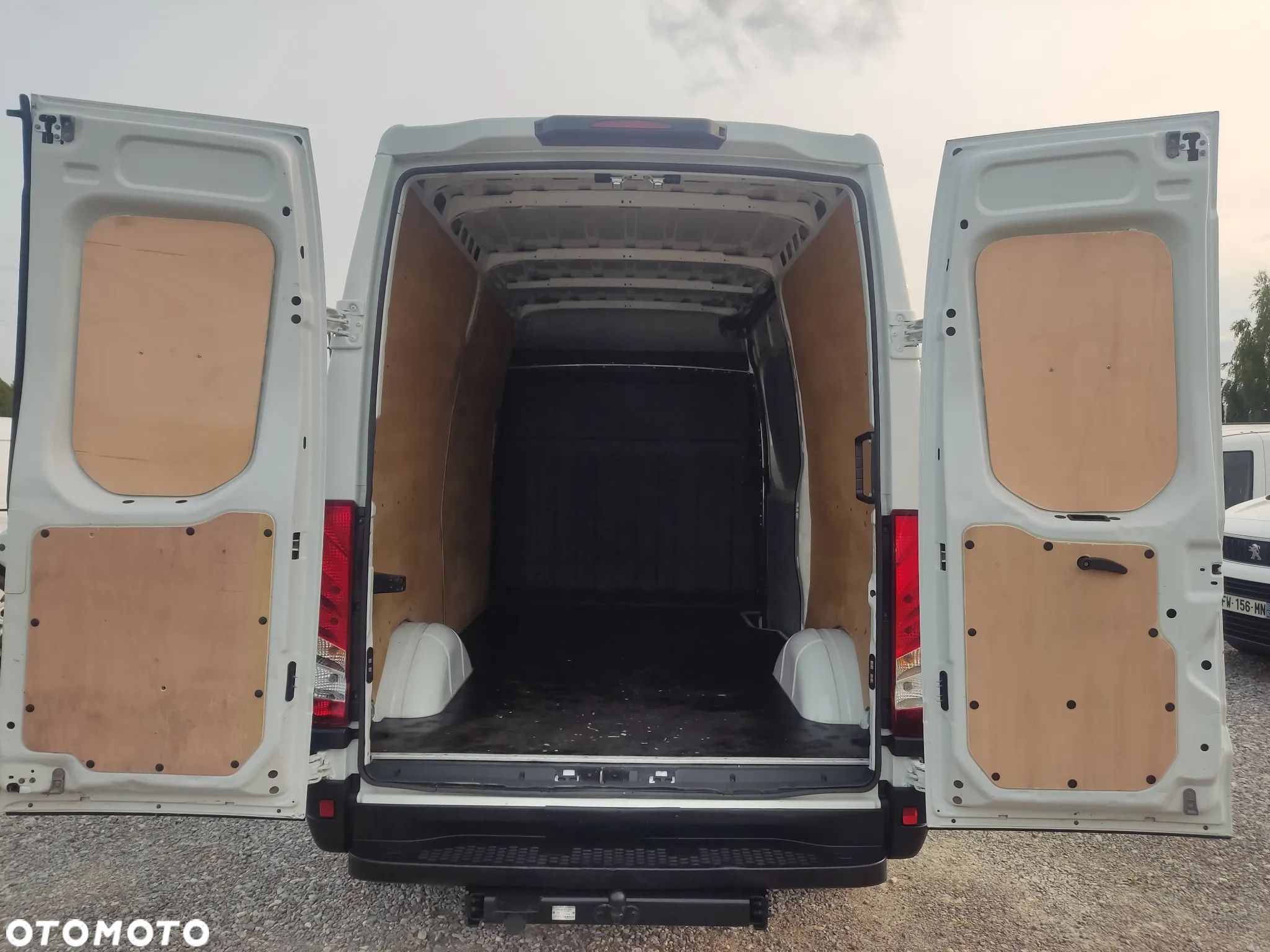 Iveco 35S140 - 17