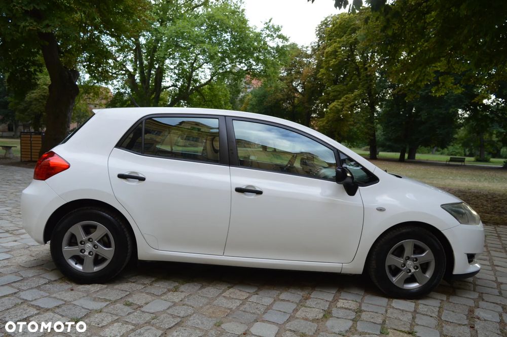 Toyota Auris 1.4 D-4D Luna - 6
