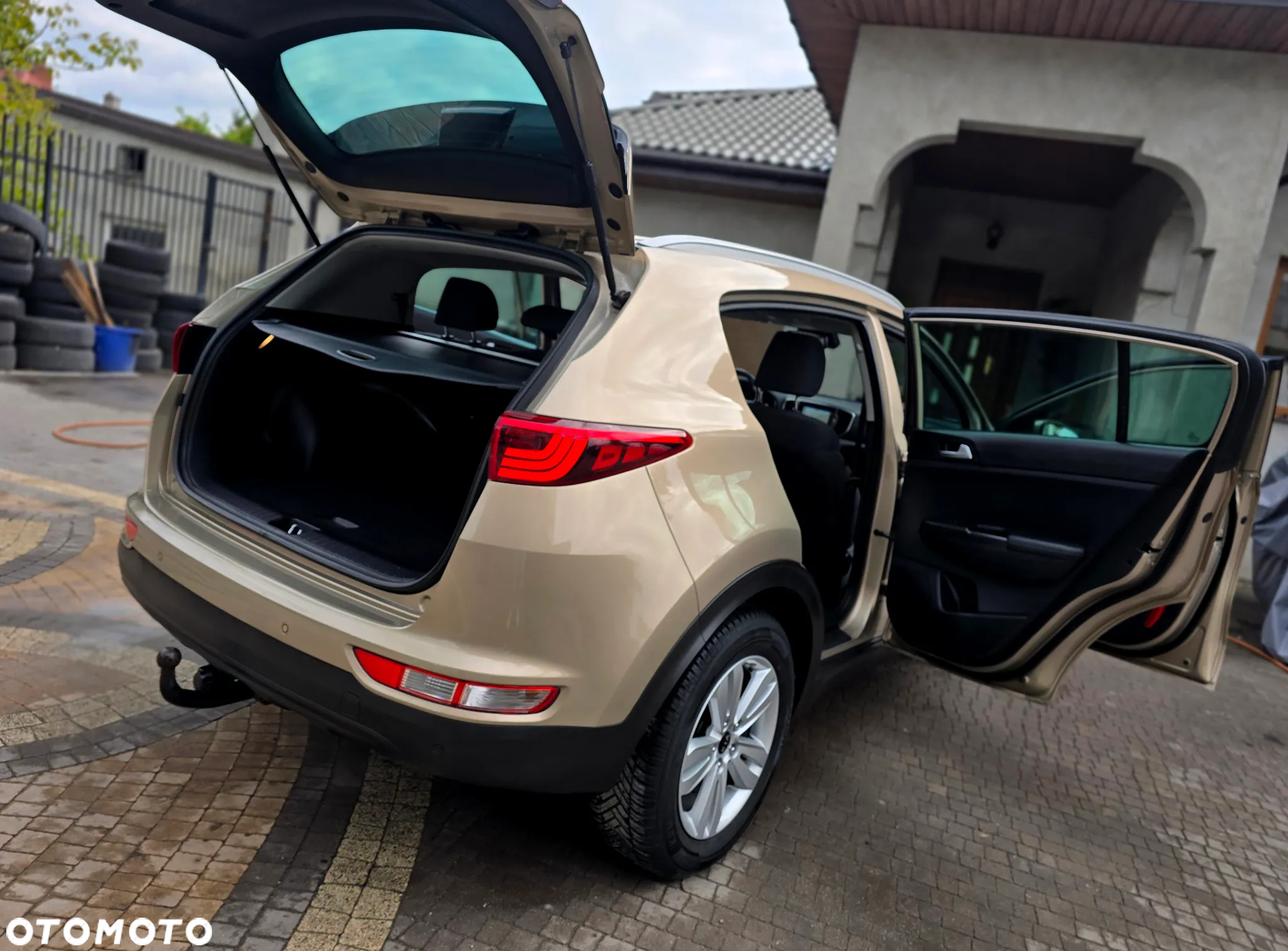 Kia Sportage - 12