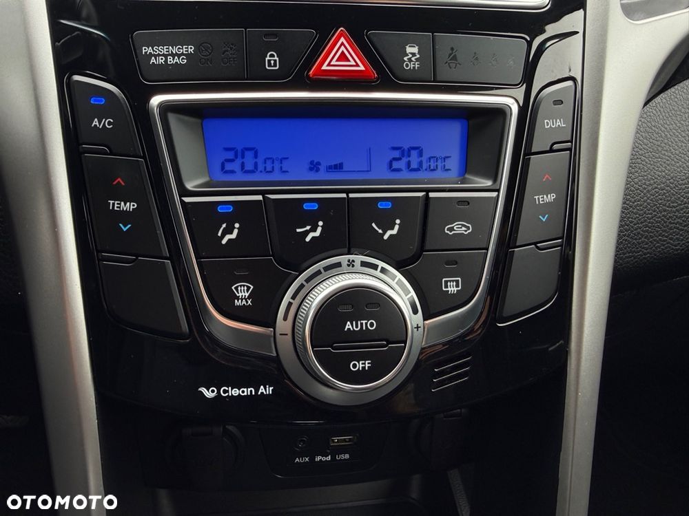 Hyundai i30 1.6 GDI Premium - 25