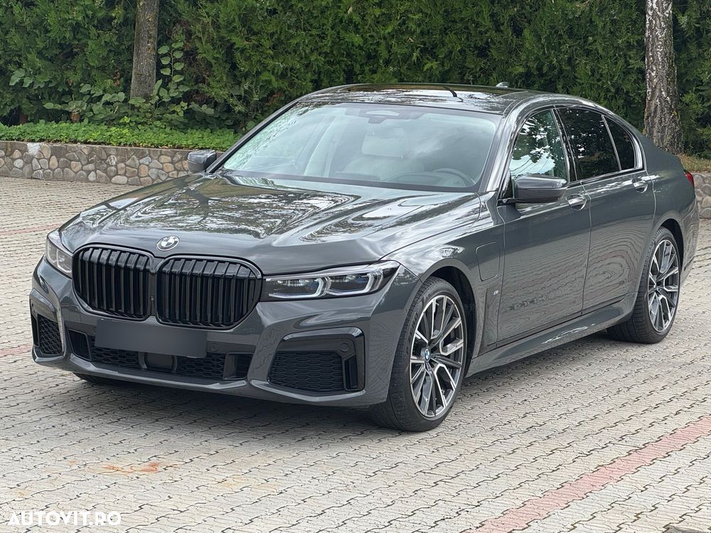 BMW Seria 7 745e - 16