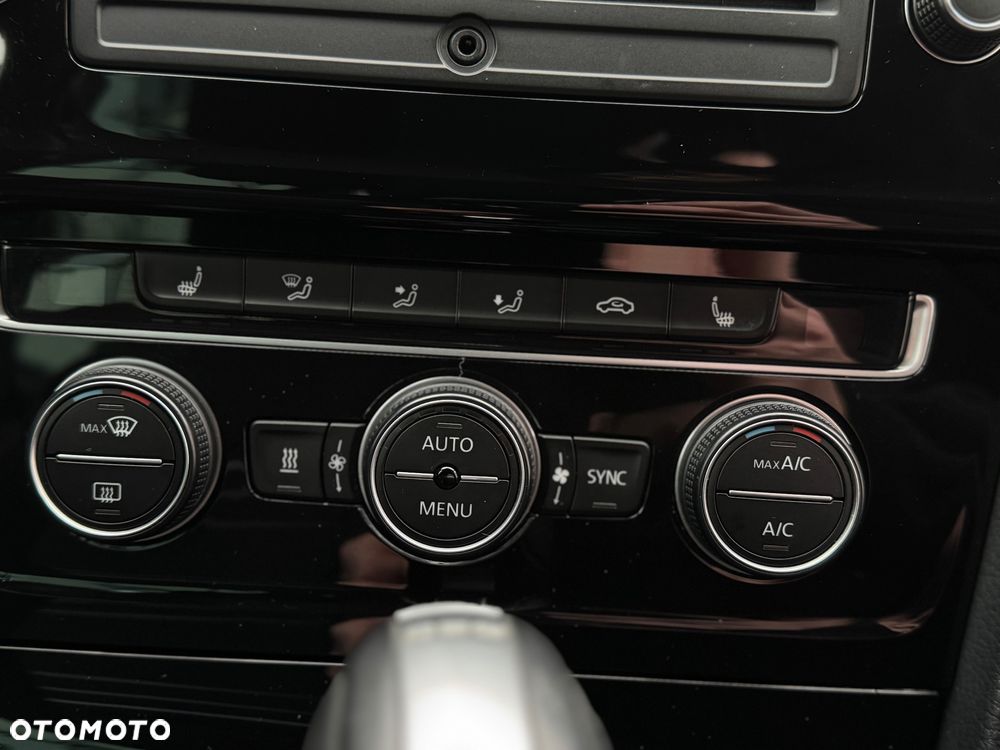 Volkswagen Golf 1.4 TSI BlueMotion Technology DSG Cup - 11