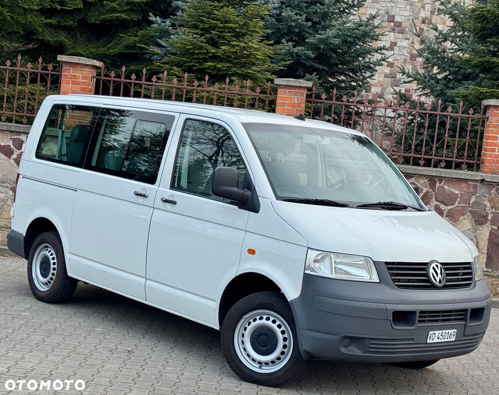 Volkswagen Caravelle - 7