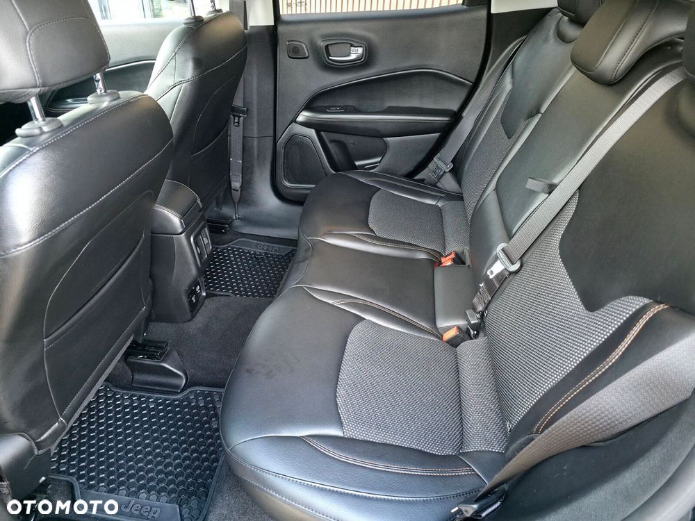 Jeep Compass - 13