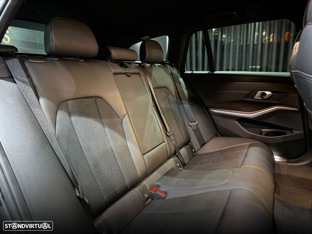BMW 320 e Line Sport Auto - 36