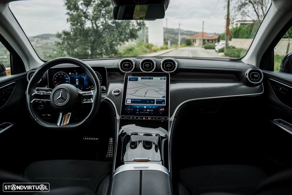 Mercedes-Benz GLC 300 e 4Matic 9G-TRONIC AMG Line Advanced - 21