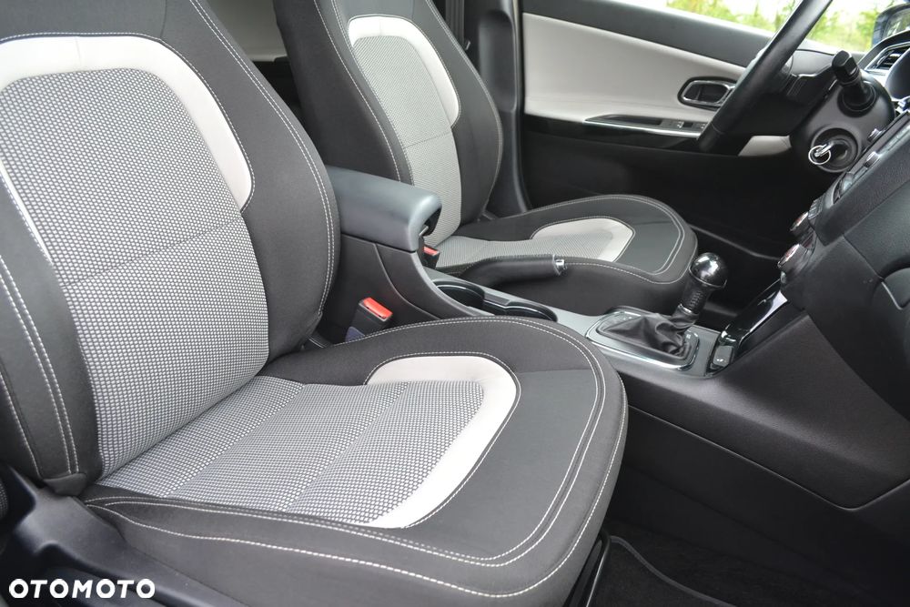 Kia Ceed - 7