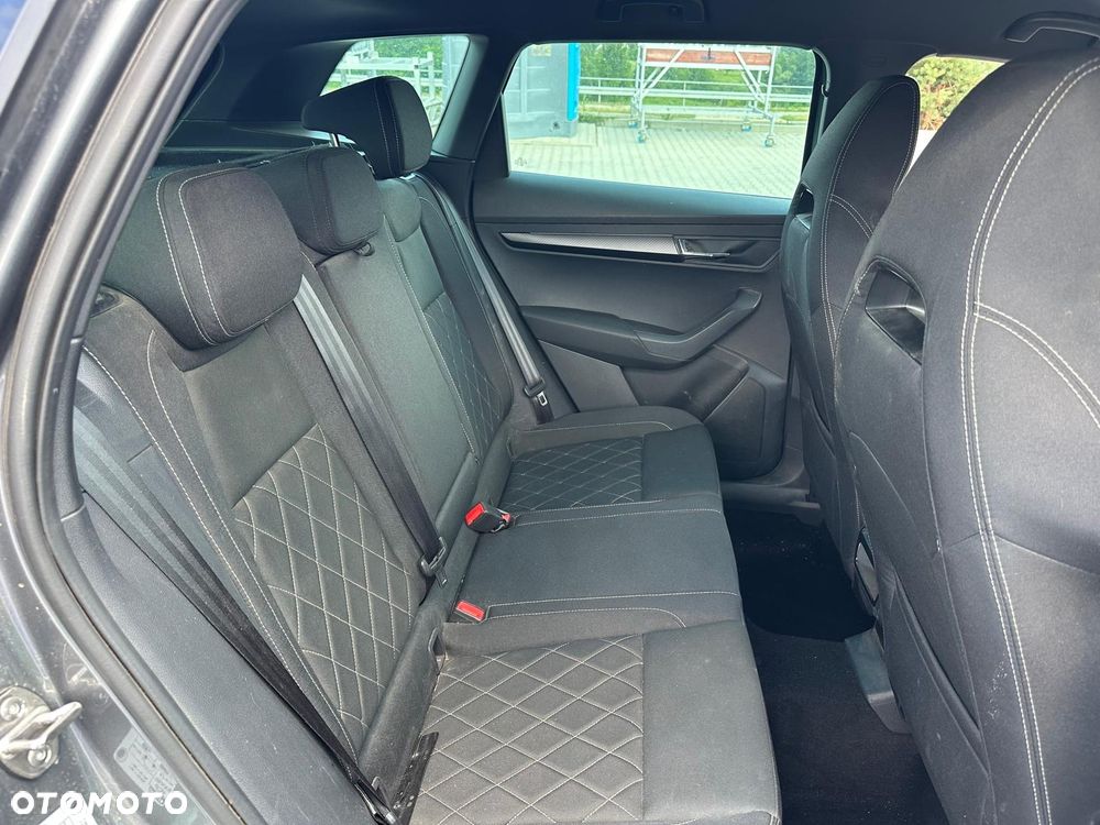 Skoda Karoq 2.0 TDI SCR 4x4 DSG Sportline - 9