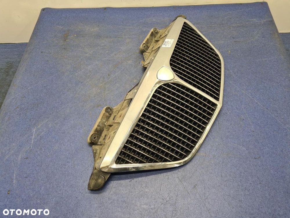 LANCIA PHEDRA ATRAPA / GRILL - 5