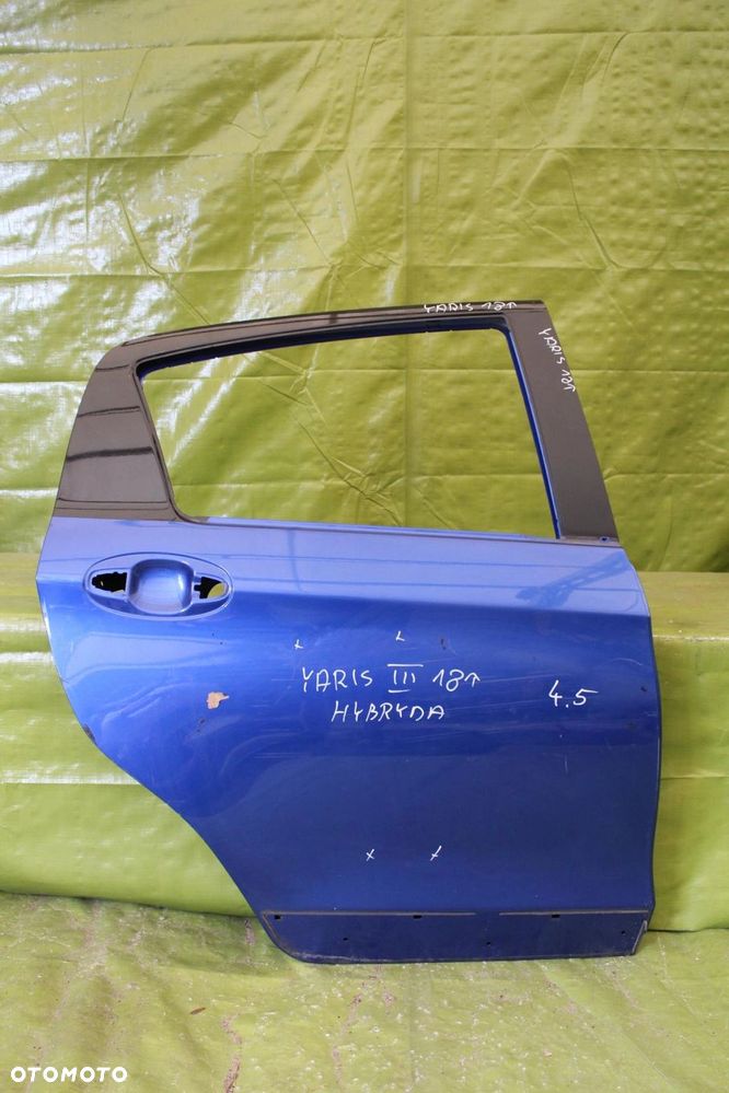 Drzwi Toyota Yaris III 2017-2020r. Hybrid tył prawy - 1