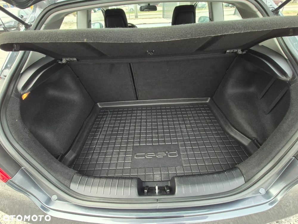 Kia ProCeed 1.4 Comfort - 27