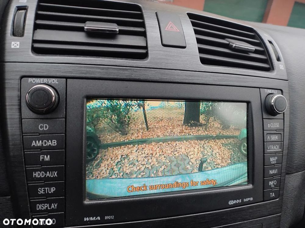 Toyota Avensis 2.0 D-4D Premium - 27