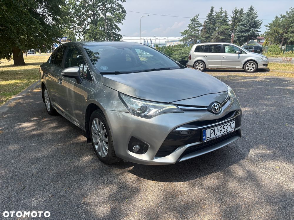 Toyota Avensis 1.8 Premium EU5 - 9