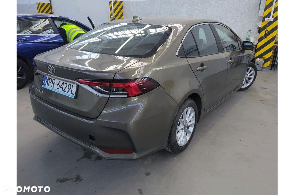 Toyota Corolla - 3