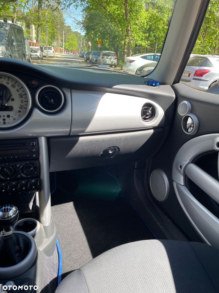 MINI Cooper Standard - 13