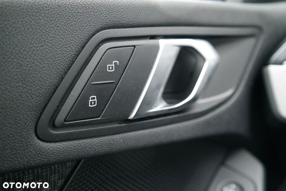 BMW Seria 1 118i Advantage - 21