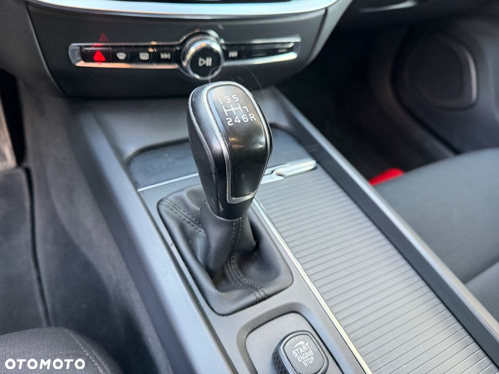 Volvo V60 D3 Summum - 26
