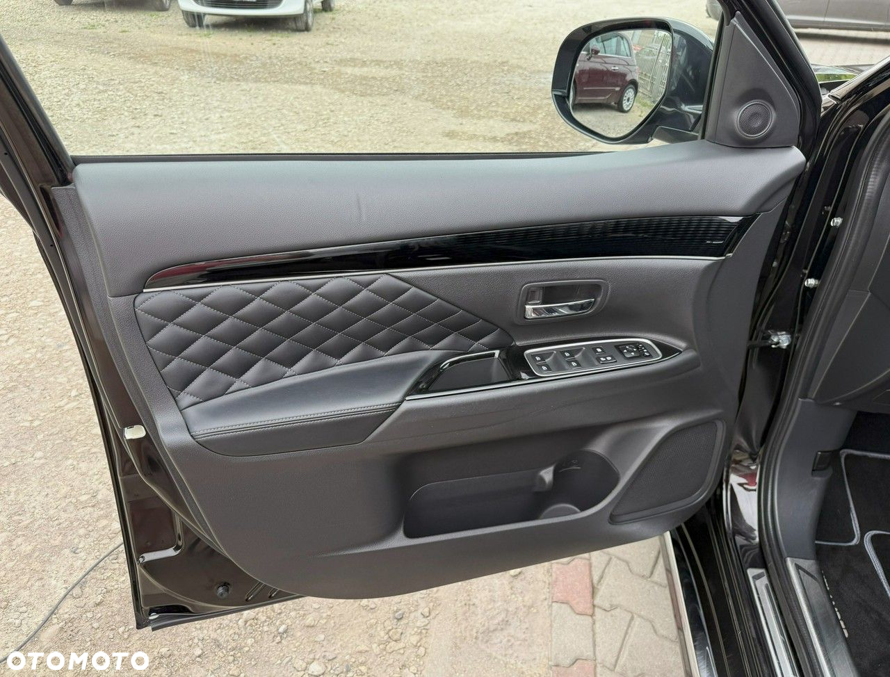 Mitsubishi Outlander PHEV Intense + - 16