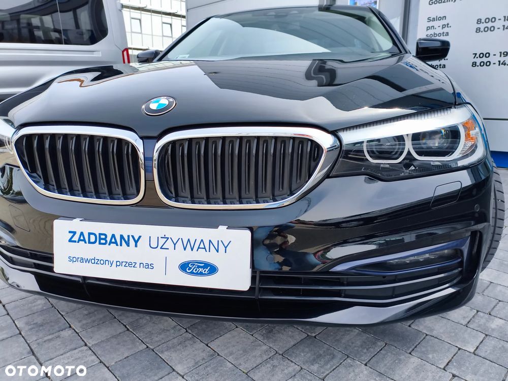 BMW Seria 5 518d Sport Line - 33