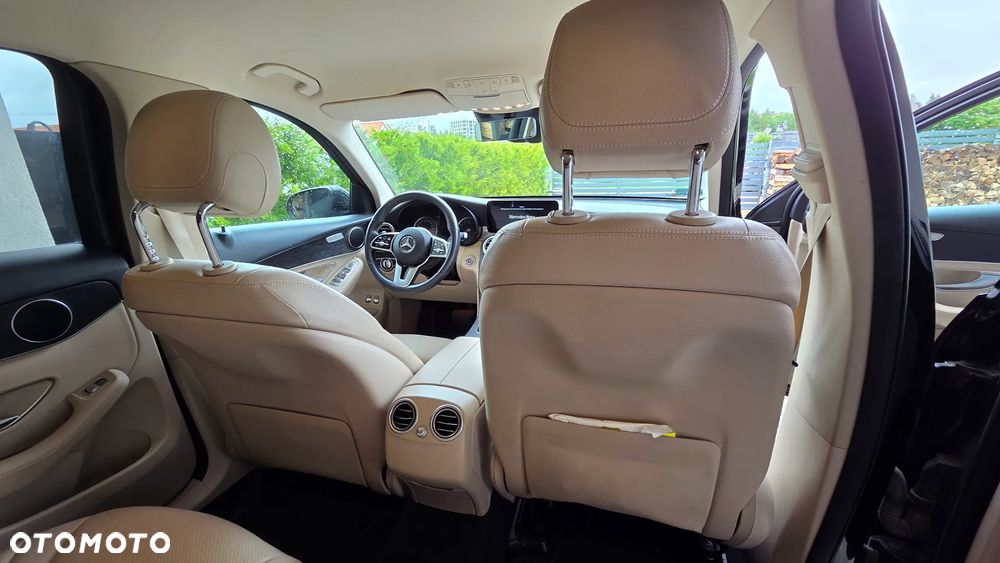 Mercedes-Benz GLC - 21