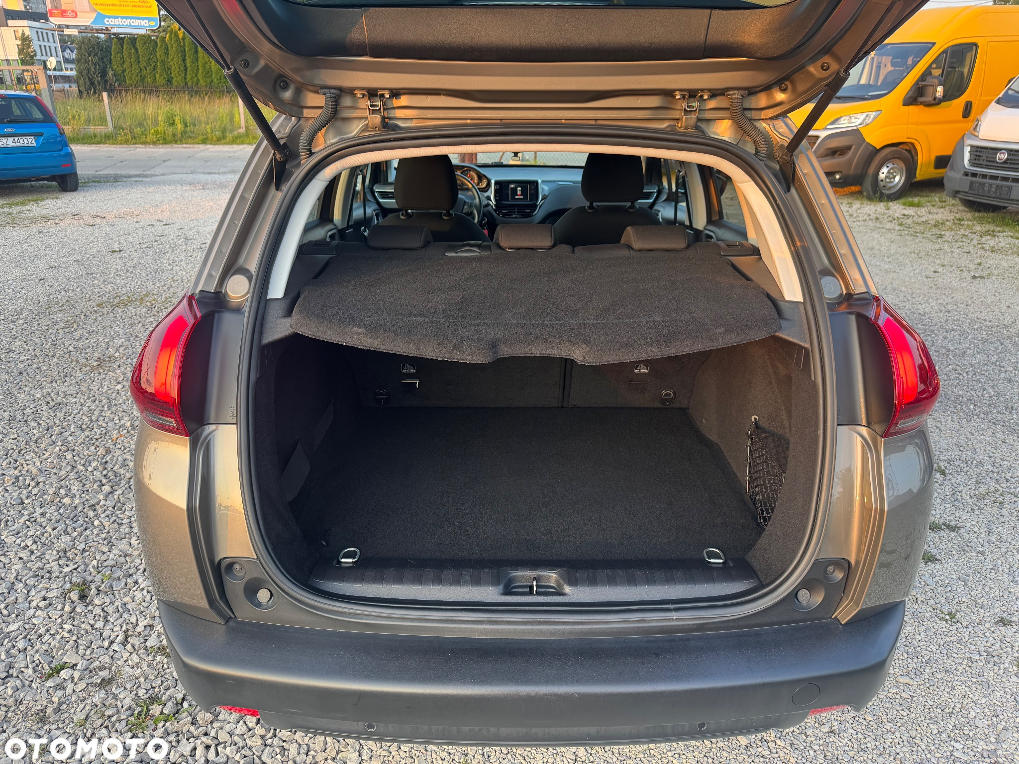 Peugeot 2008 1.2 Pure Tech Active S&S - 10