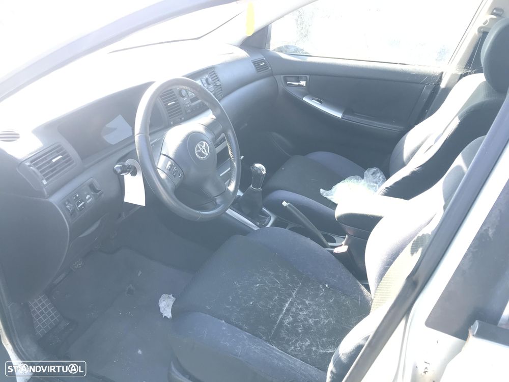 Toyota Corolla 1.4 D-4D Station 2005 - Para Peças - 6