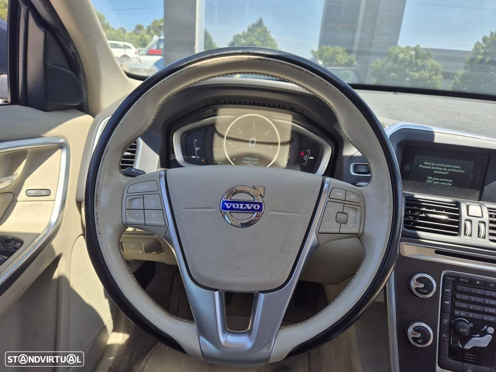 Volvo XC 60 2.0 D4 DRIVe Momentum - 14