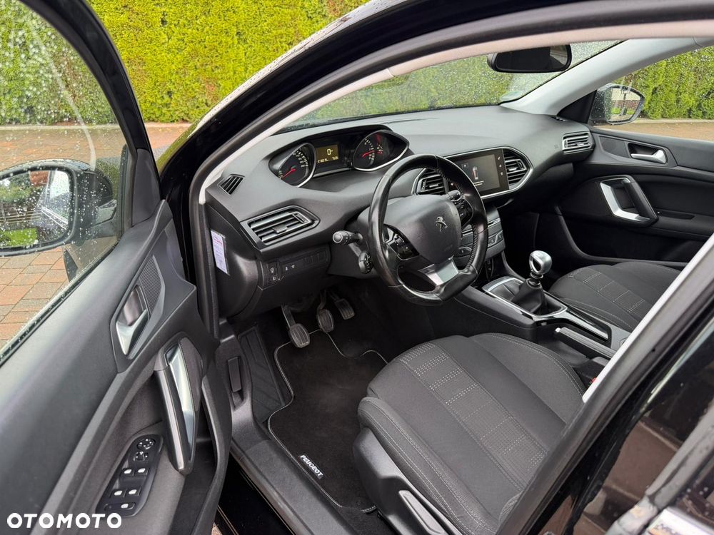 Peugeot 308 BlueHDi FAP 120 Stop & Start Allure - 17