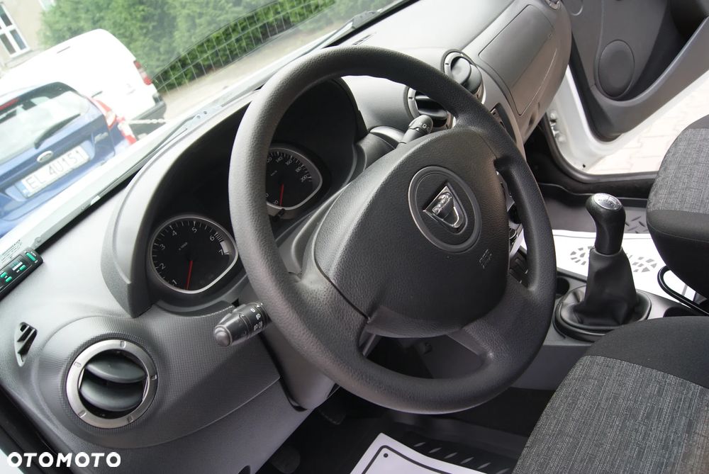 Dacia Duster 1.6 - 21
