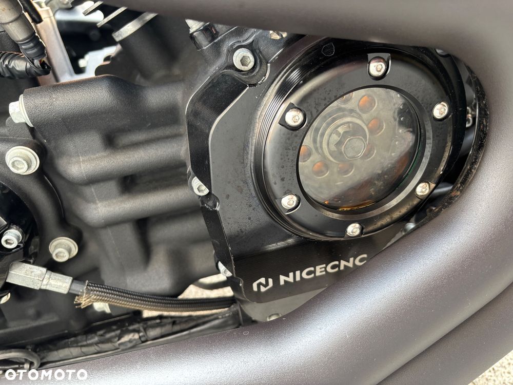 Harley-Davidson FXSB Breakout - 3