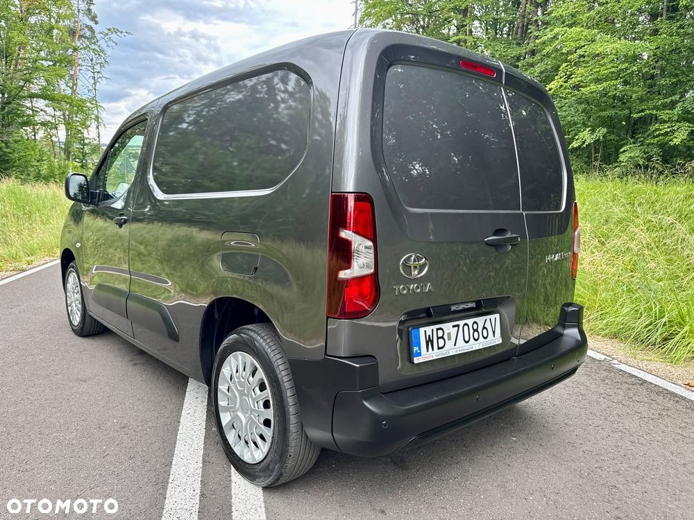 Toyota Proace City - 16