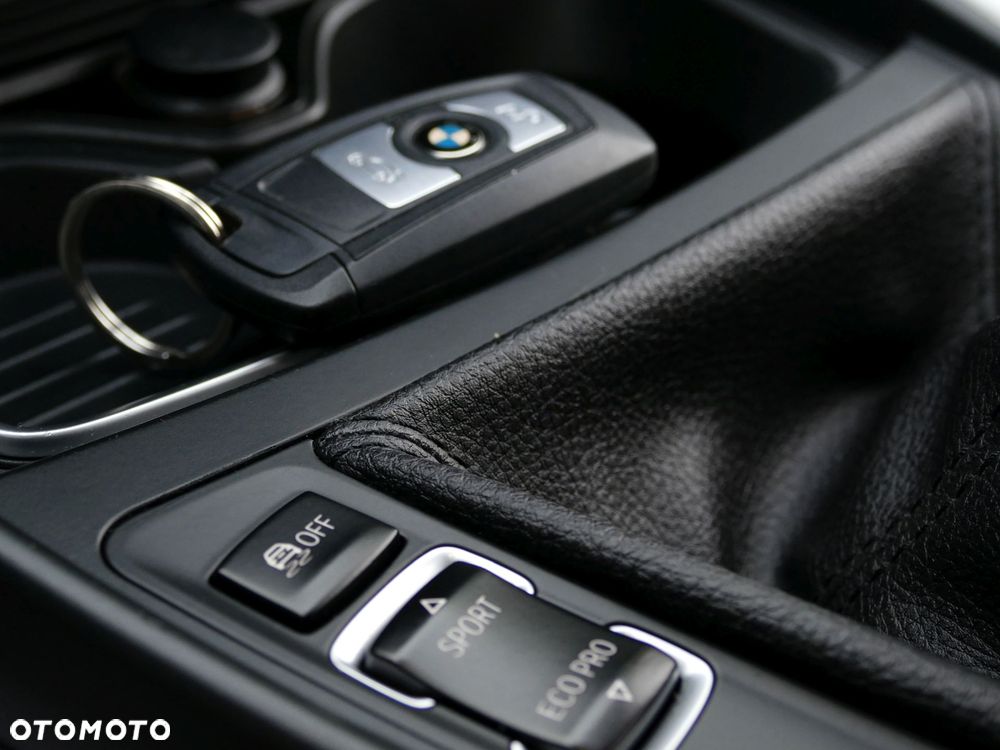 BMW Seria 1 118i Edition Sport - 18