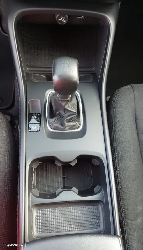 Volvo XC 40 2.0 D3 Momentum - 23