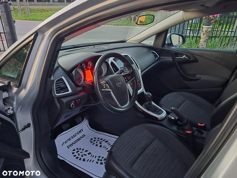 Opel Astra 1.4 Turbo Cosmo - 25